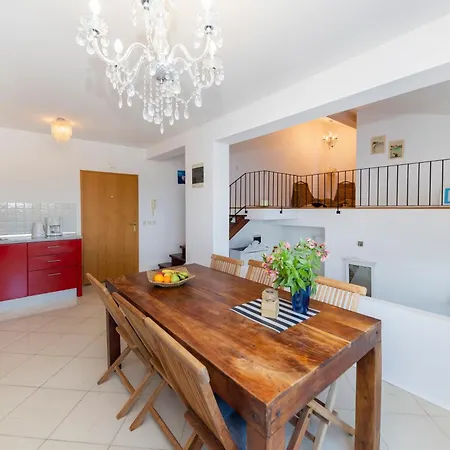 Apartment Penthouse By Belmont Realty
