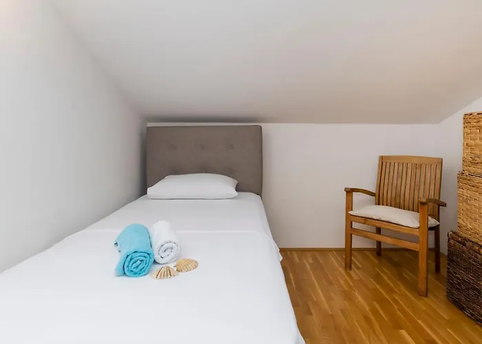 Penthouse By Belmont Realty Διαμέρισμα Ugljan