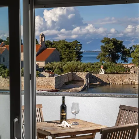 Penthouse By Belmont Realty Apartamento Ugljan