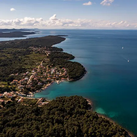 Penthouse By Belmont Realty Apartman *