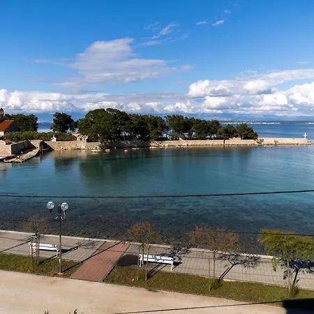 Penthouse By Belmont Realty *