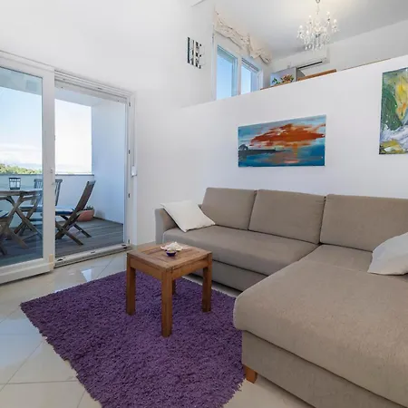 Penthouse By Belmont Realty *