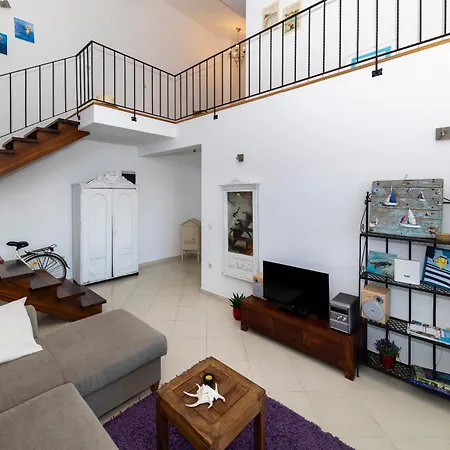 Penthouse By Belmont Realty Ugljan