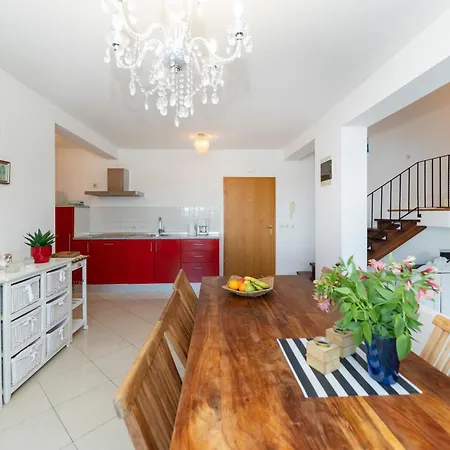 Penthouse By Belmont Realty *