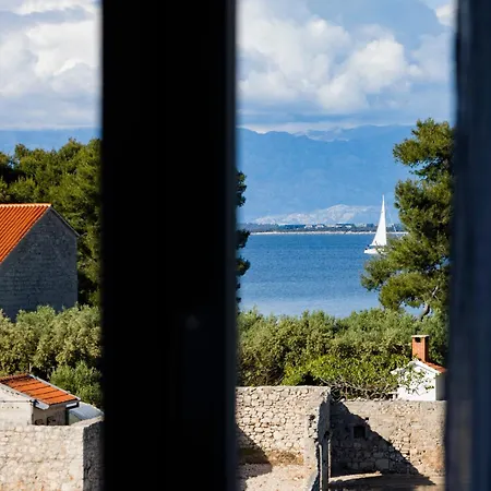 Penthouse By Belmont Realty Apartman