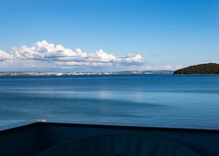 Penthouse By Belmont Realty