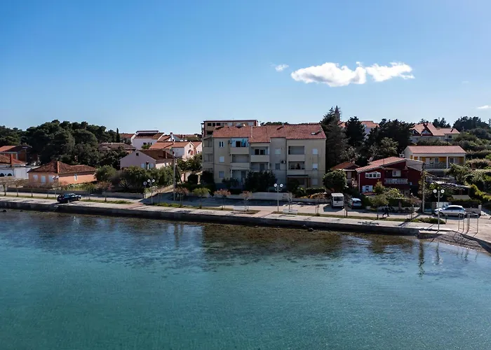 Penthouse By Belmont Realty Apartman Ugljan